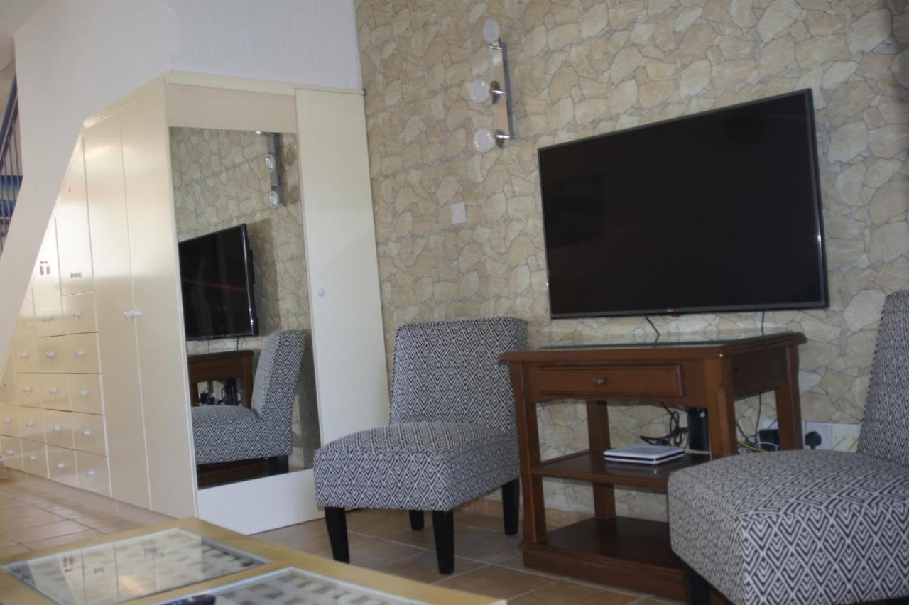 Family Paradise- Luxury Combined With Home Comfort Paphos Exterior foto